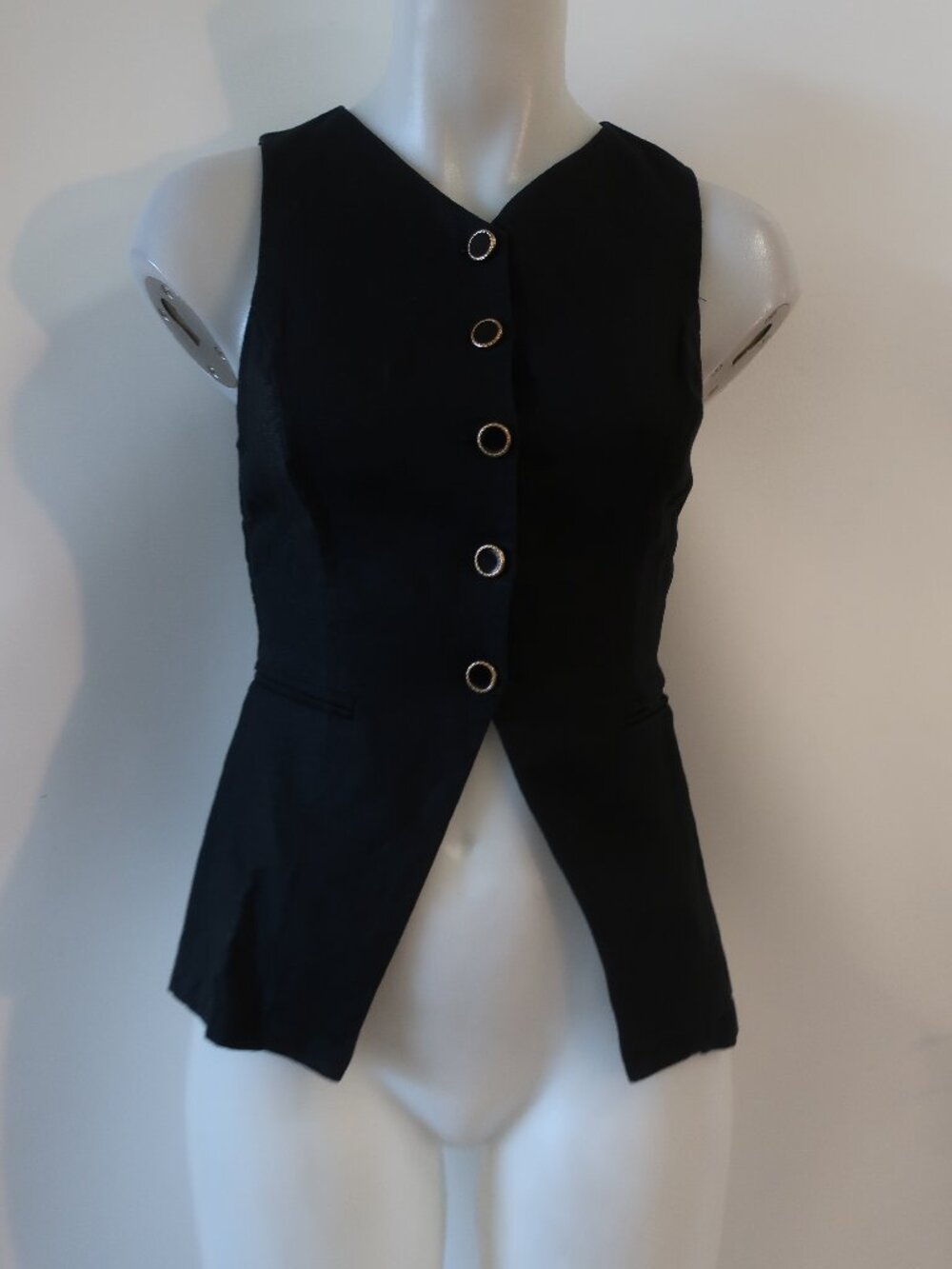 Reformation Black Sleeveless Buttoned Vest